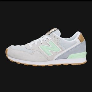 Worn Once! - New Balance 969 - Grey/Mint - Womens8